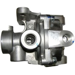 RELAY VALVE